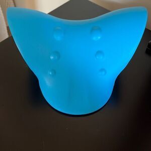 NEW Neck & Shoulder Stretcher Neck Pain Relief Relaxer Cervical Traction Pillow
